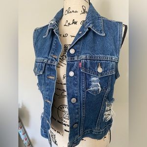 Levi’s Distressed Vintage Jean Vest